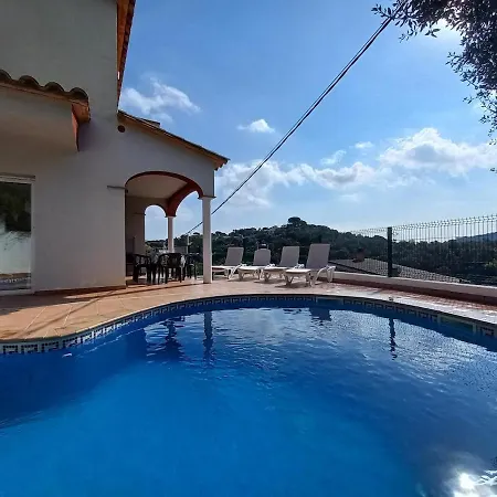 Acacia Villa