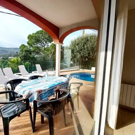 Acacia Villa *