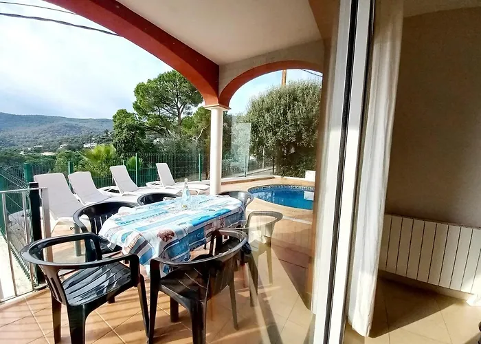Acacia Villa *