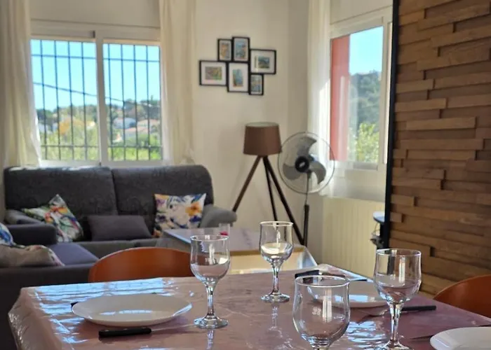 Acacia Villa *