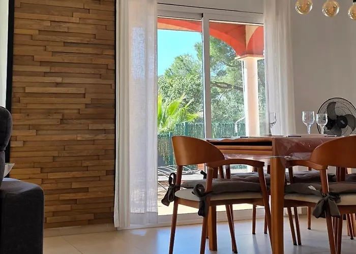 Acacia Villa